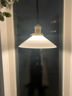 August Ø25 fönsterlampa