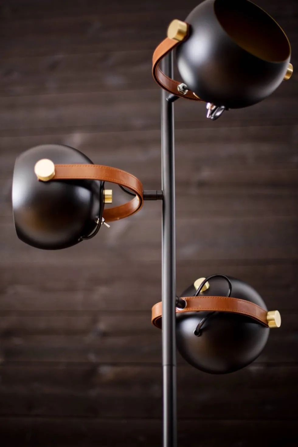 Bow golvlampa