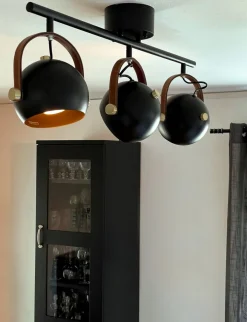 Bow 3 spotlight
