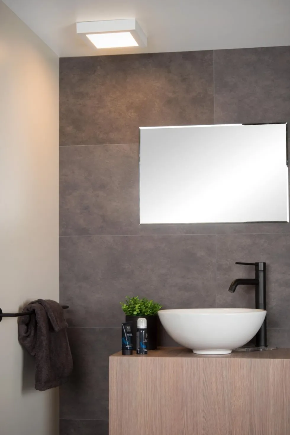 Brice-Led 22cm badrumslampa