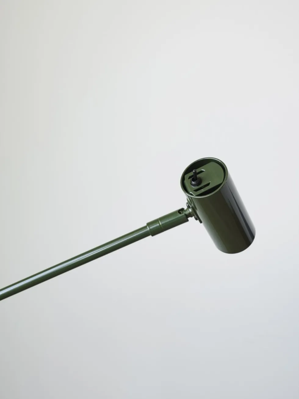 Cato dimbar golvlampa