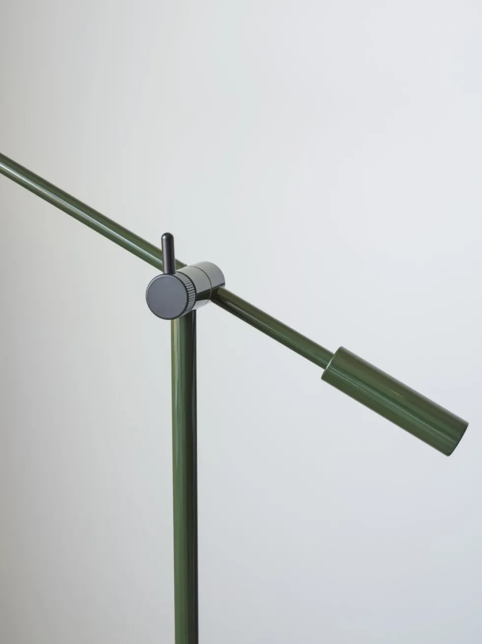 Cato dimbar golvlampa
