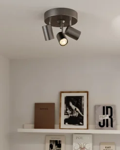 Correct 3 spotlight