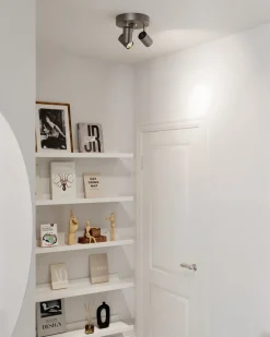 Correct 3 spotlight