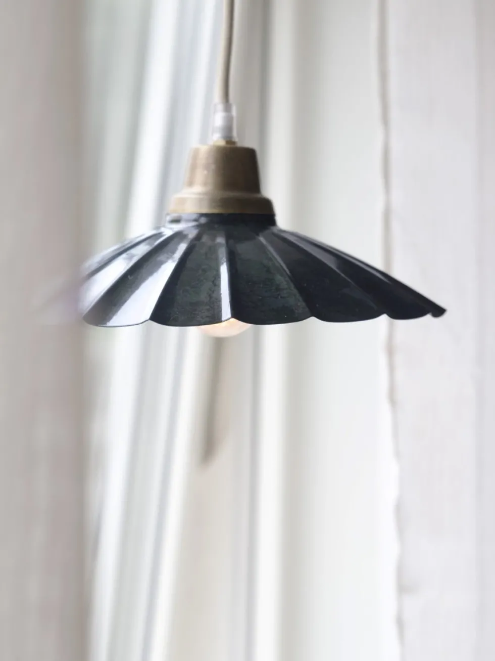 Ester Ø24 fönsterlampa