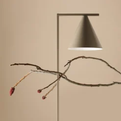 Form 1 golvlampa