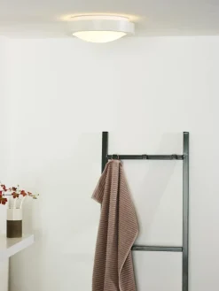 Fresh Ø27 badrumslampa