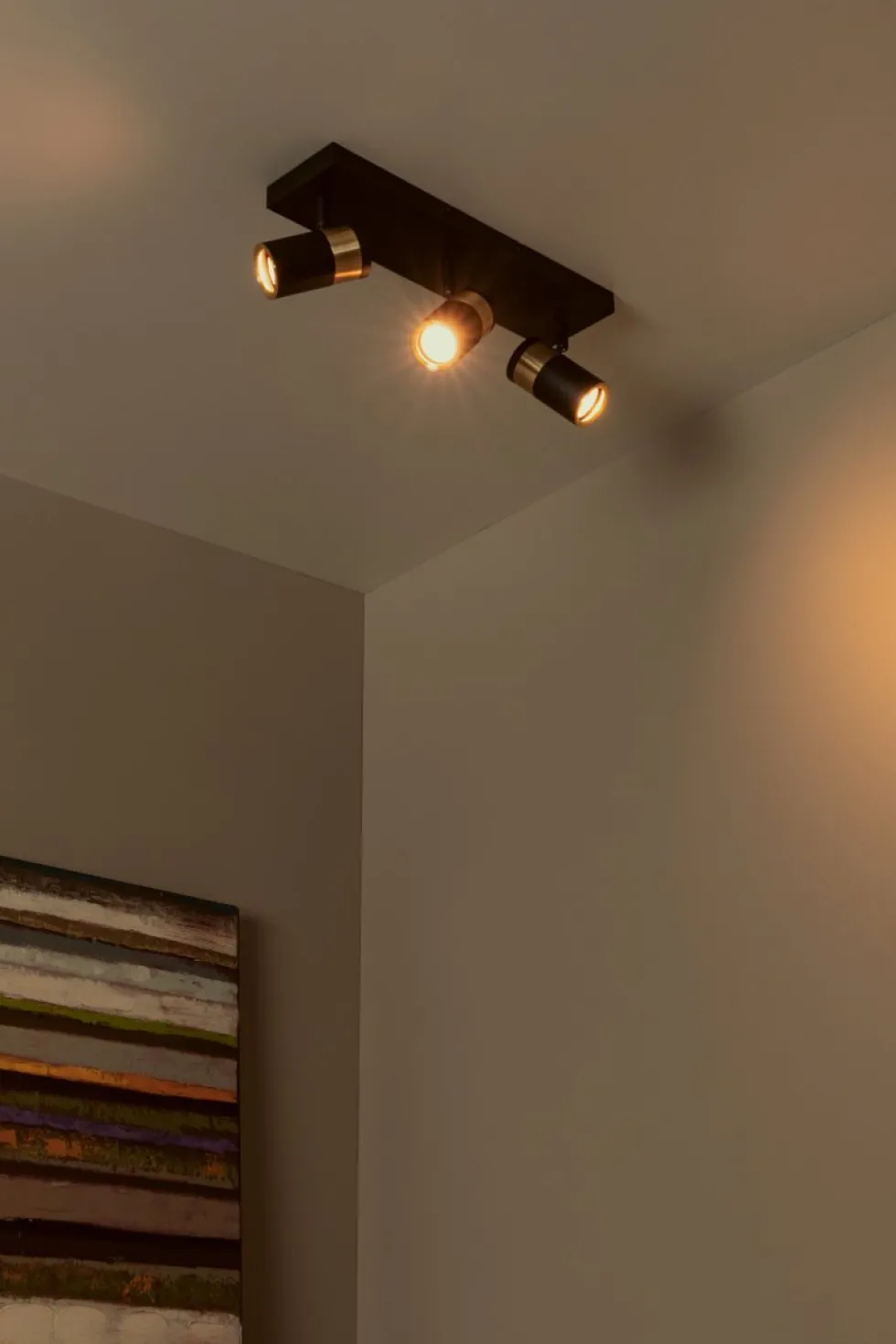 Gorik 3 spotlight