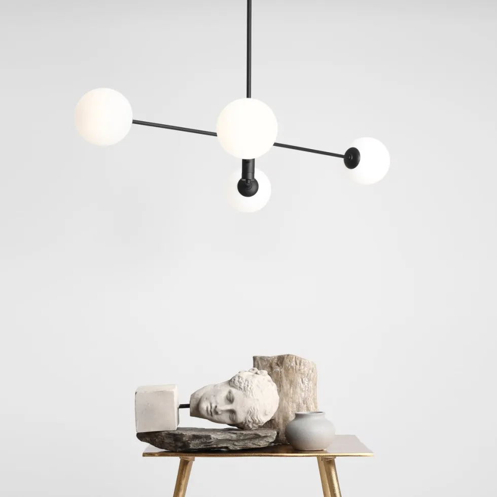 Homme 108cm plafond