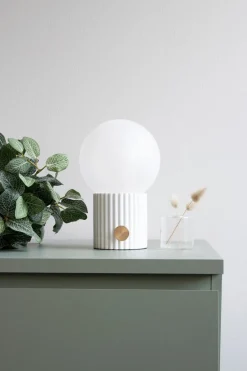 Hubble 24cm bordslampa
