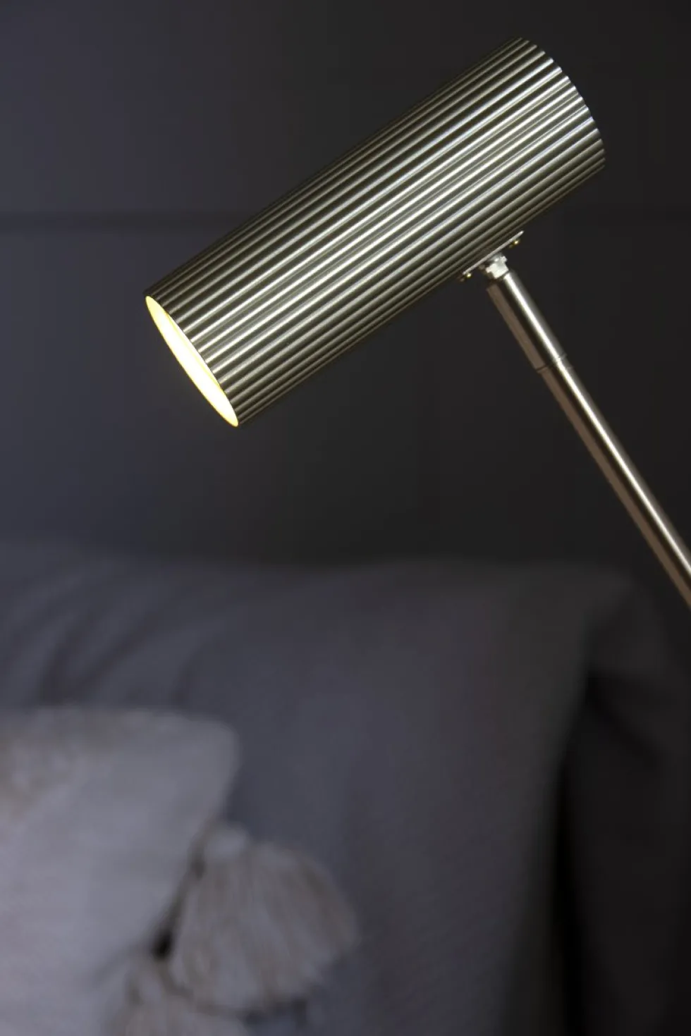 Hubble Read 45cm skrivbordslampa