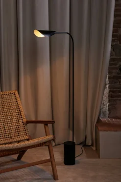 Liggera golvlampa