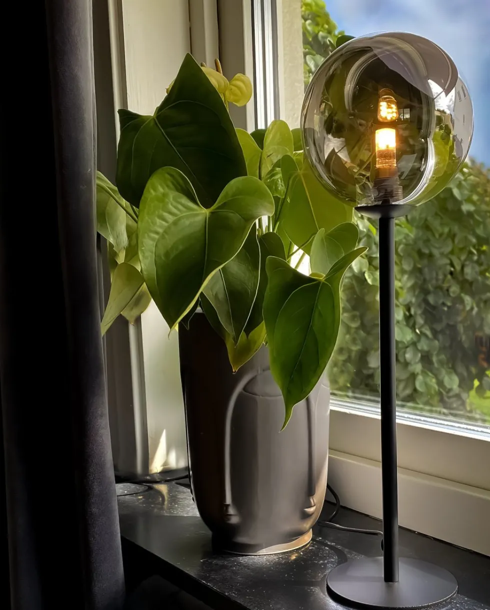Molekyl 43cm bordslampa
