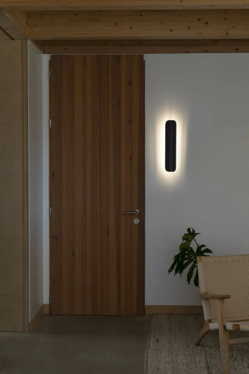 Novo 50cm vägglampa