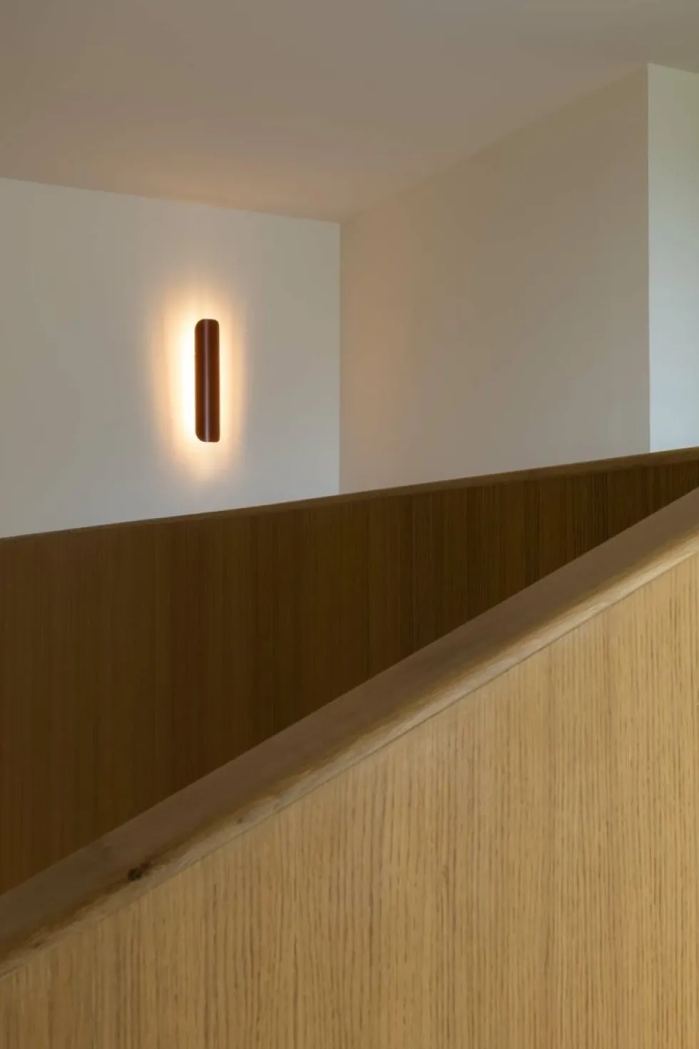 Novo 50cm vägglampa