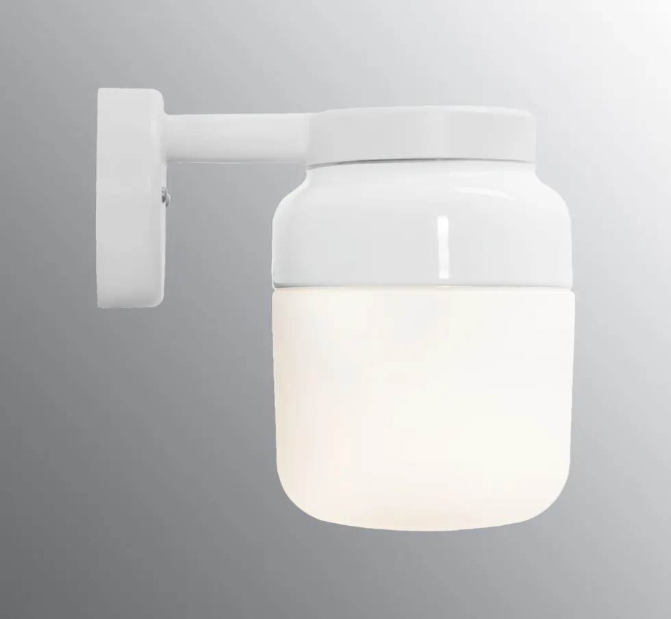 Ohm Wall 140/205 badrumslampa