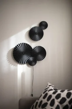 Omega 70cm vägglampa