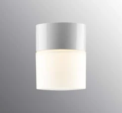 Opus 100/125 badrumslampa