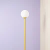 Pinne golvlampa