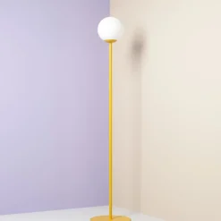 Pinne golvlampa