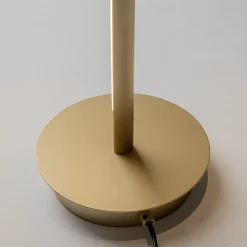Thin golvlampa
