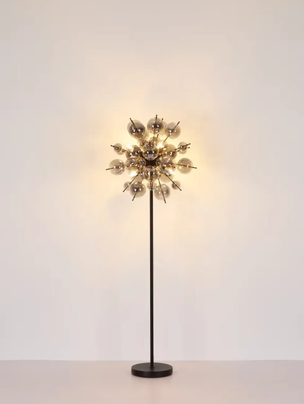 Udo golvlampa