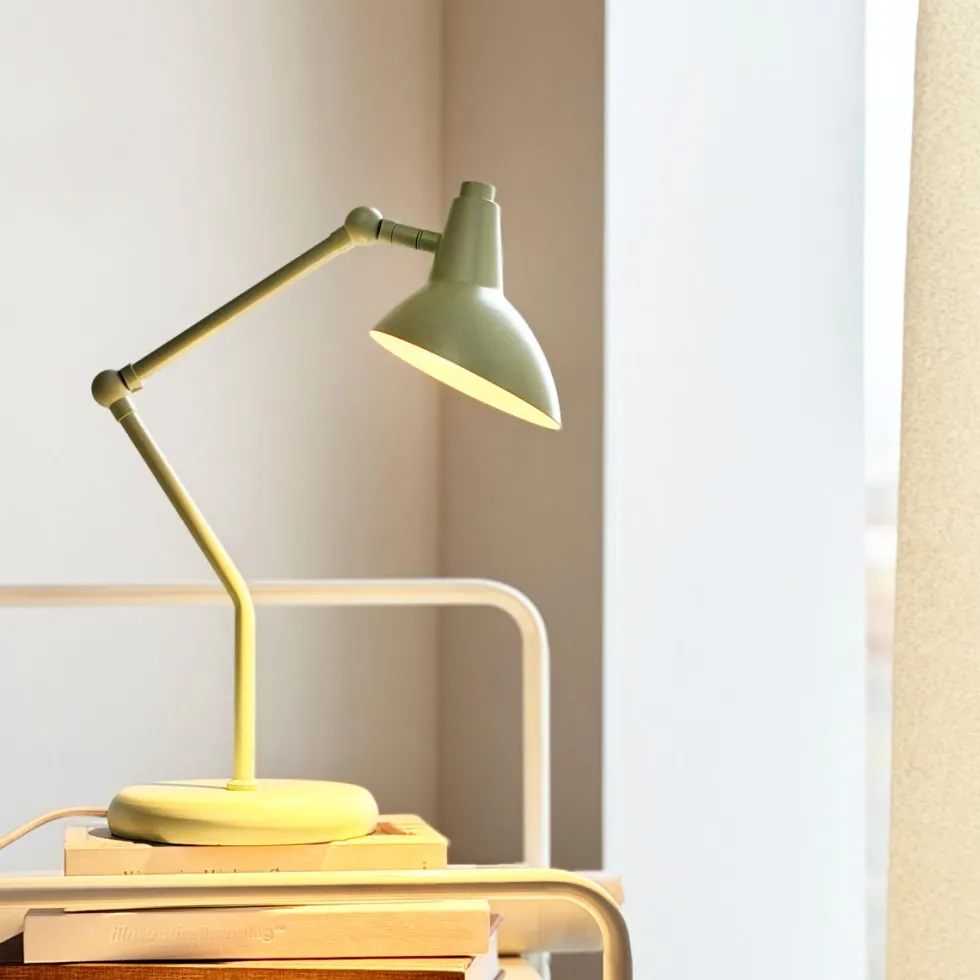 Vela 45cm skrivbordslampa