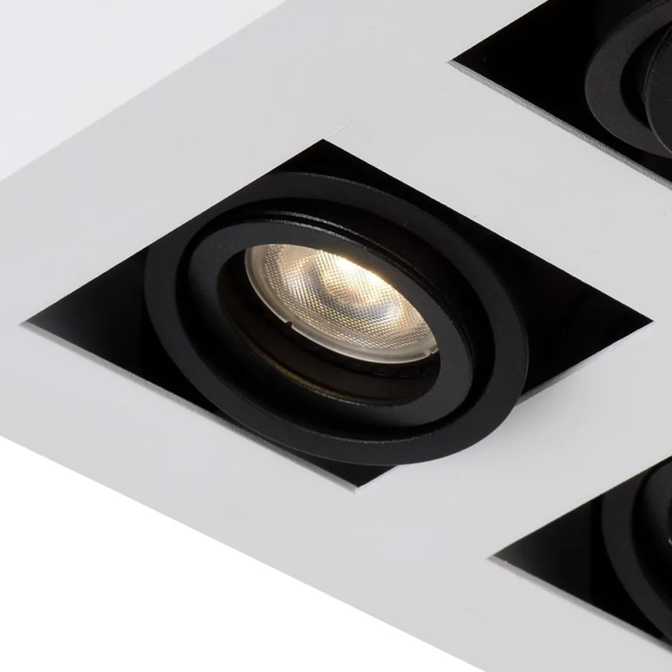 Xirax 4 spotlight